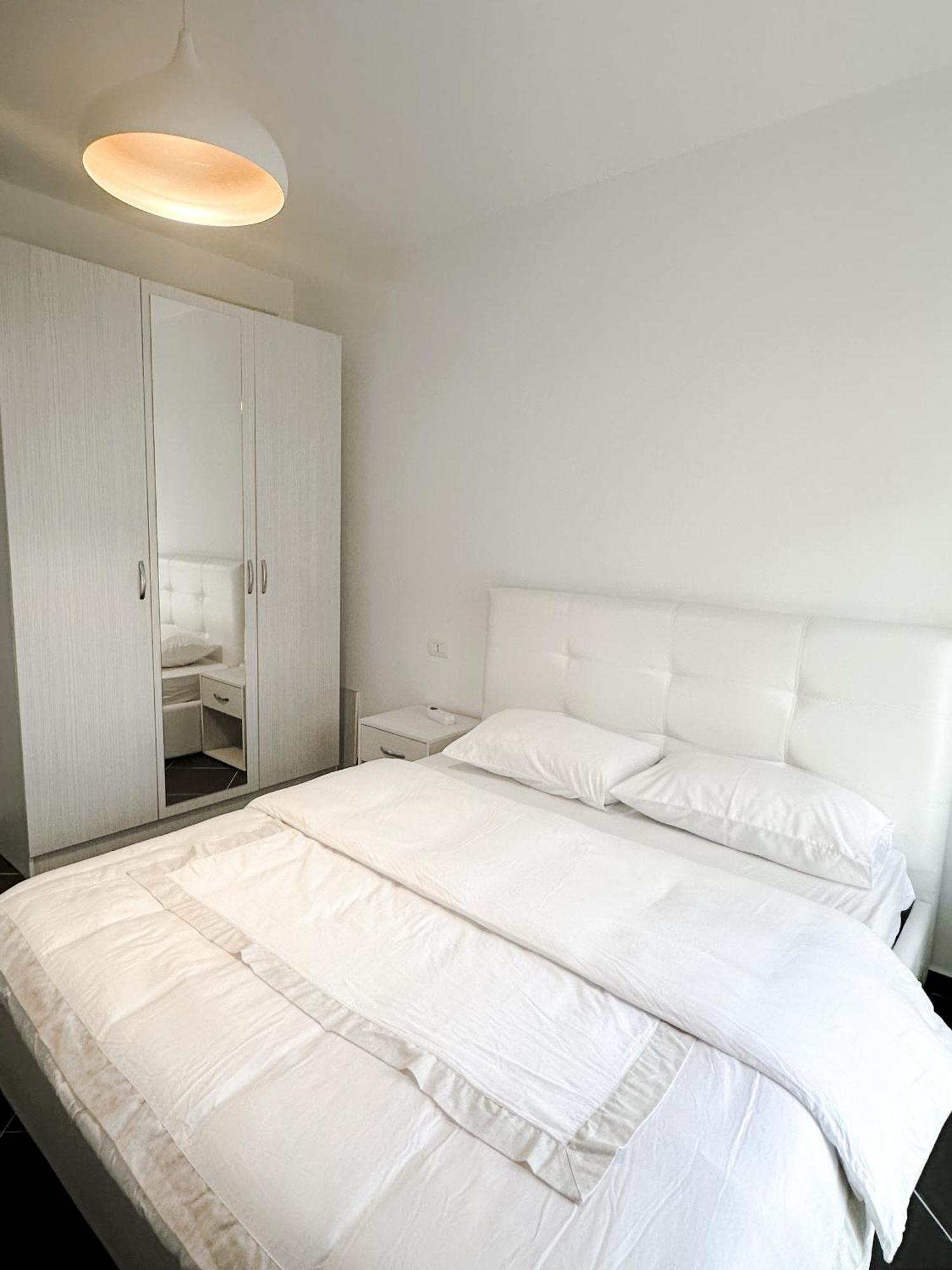 Sea View Apartments Durres Luaran gambar