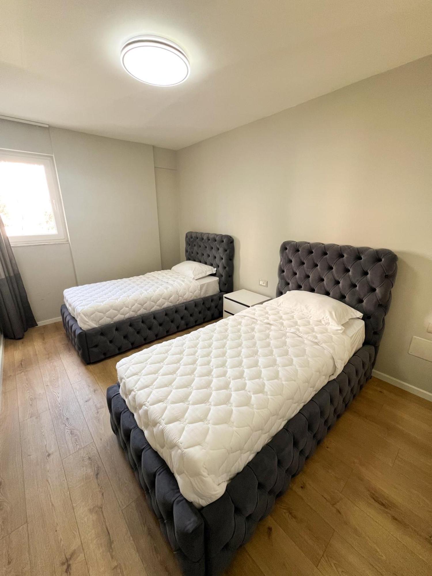 Sea View Apartments Durres Luaran gambar